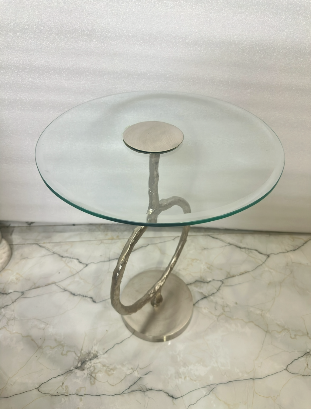 Site table, silver finish